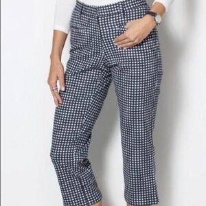 2/$15 Avon Navy and White Checkered Capri Pants Size 8